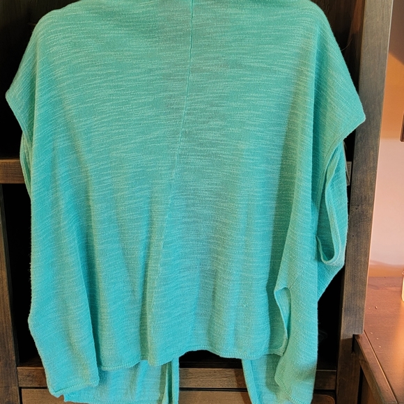 Cardigan - Picture 2 of 3